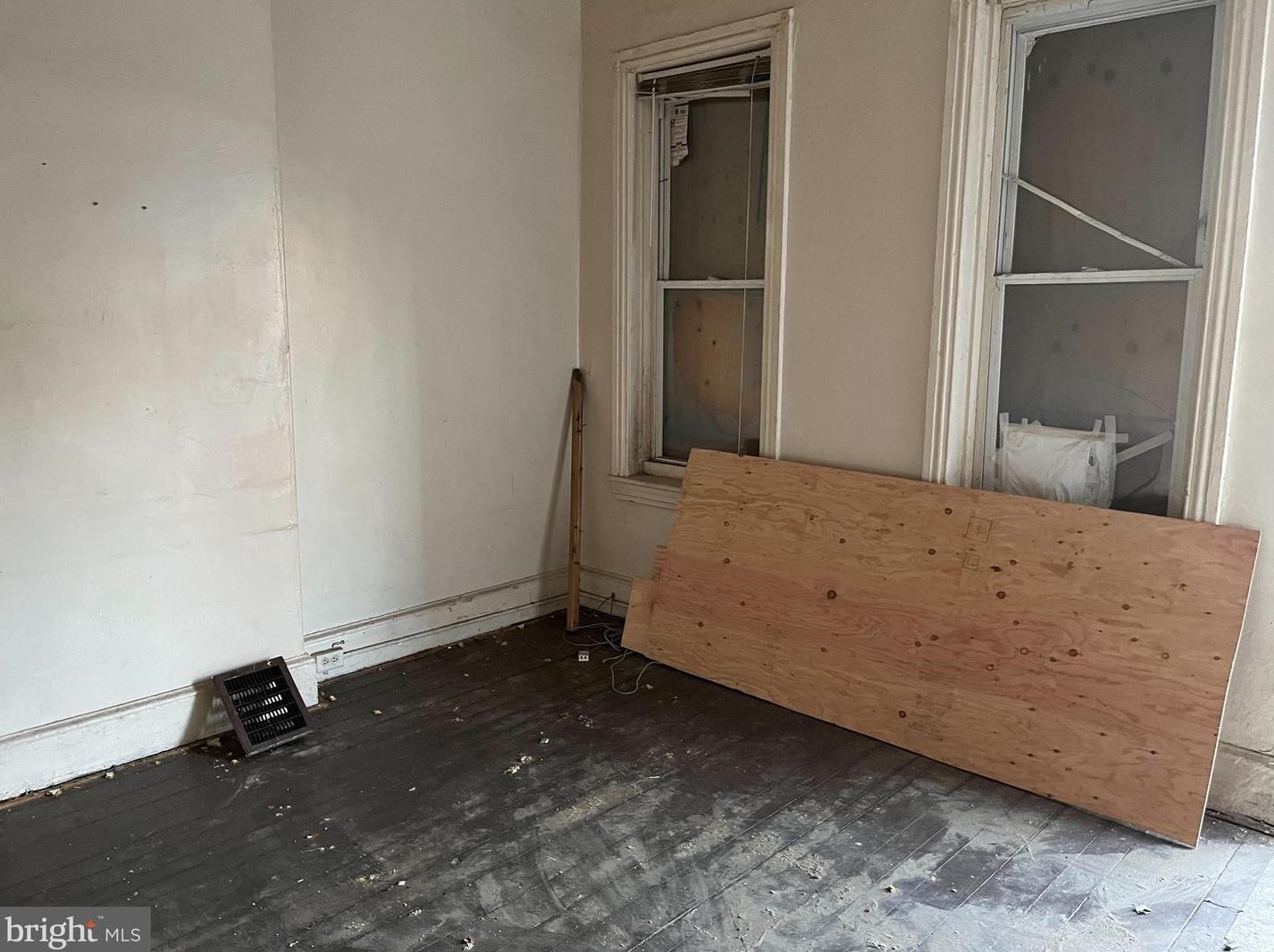 428 Jackson St, Camden, NJ 08104
