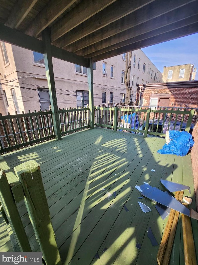 115 N 3rd St #3, Camden, NJ 08102