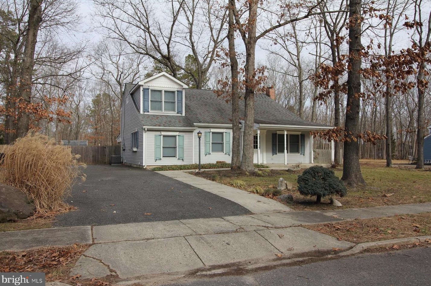 699 Curry Ave, Waterford, NJ 08089