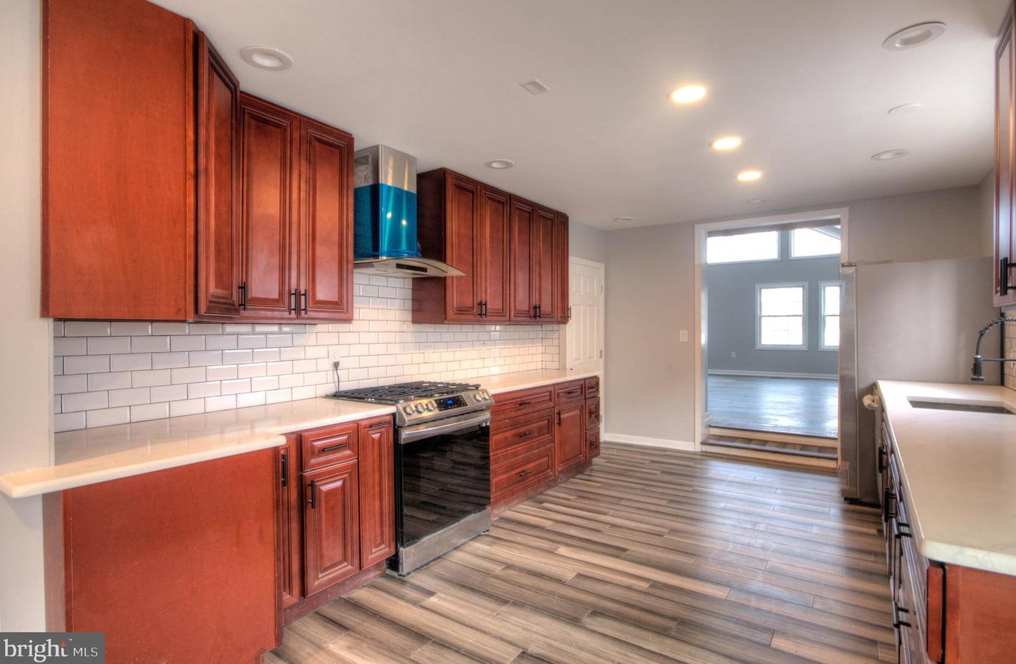 219 W 5th Ave, Runnemede, NJ 08078