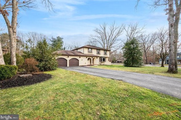 2 Ashley Ln, Berlin Boro, NJ 08009