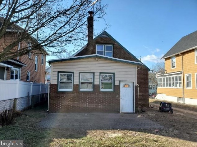 711 Division St, Gloucester, NJ 08030
