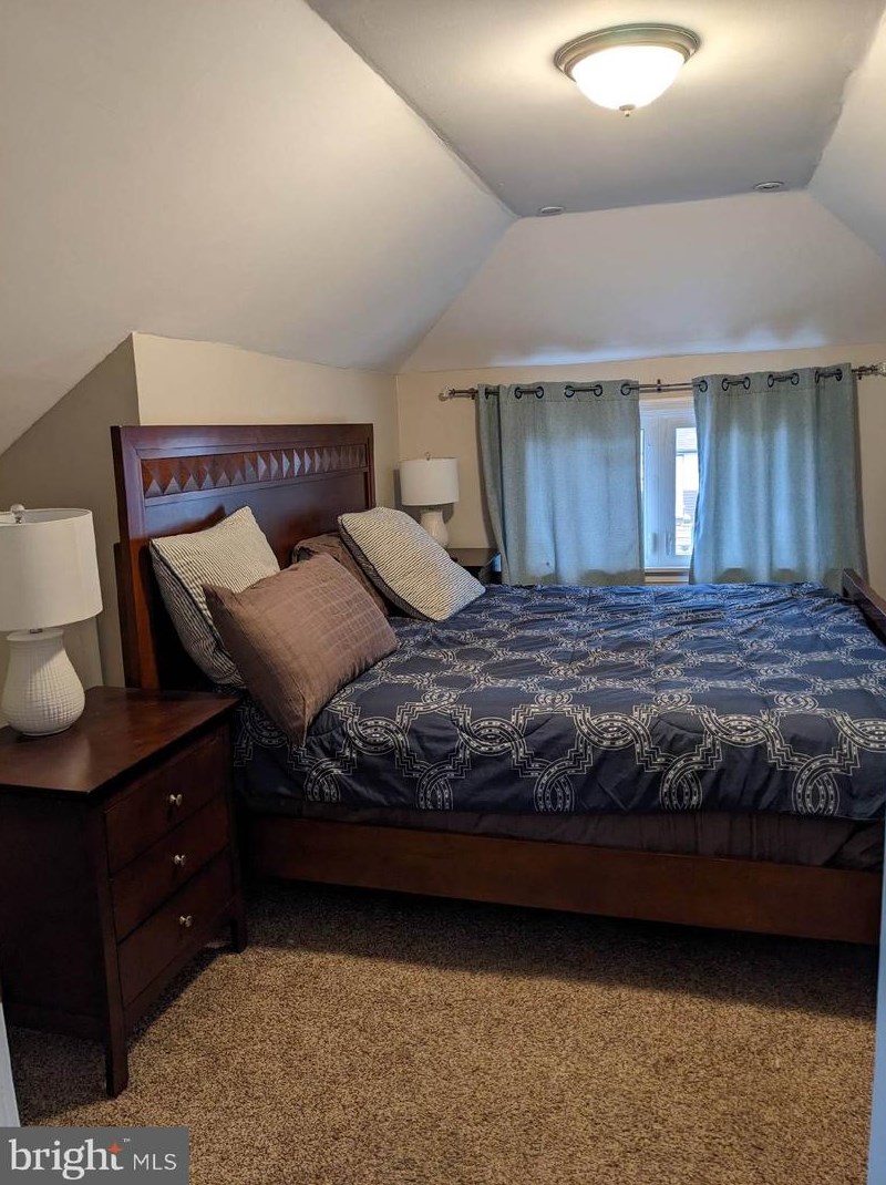 101 W 3rd Ave, Runnemede, NJ 08078