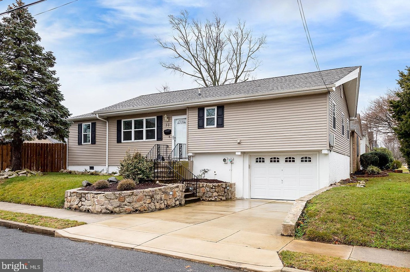 30 N Bellmawr Ave, Gloucester, NJ 08031