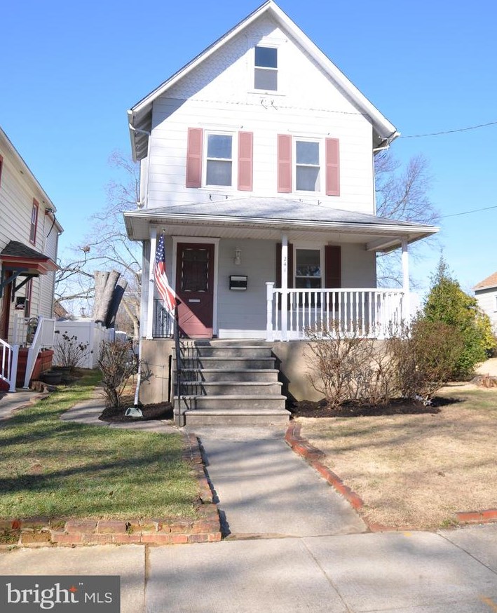 241 Maple Ave, Camden, NJ 08106