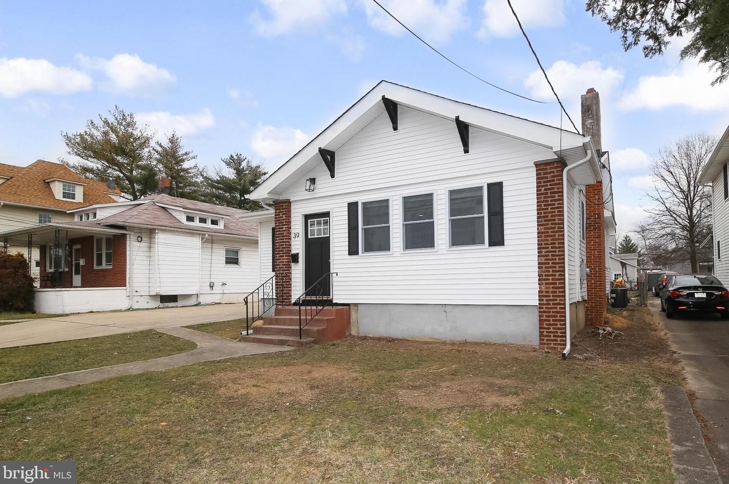 39 N White Horse Pike, Camden, NJ 08106