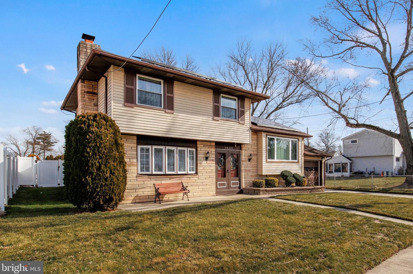 1026 N Read Ave, Runnemede, NJ 08078