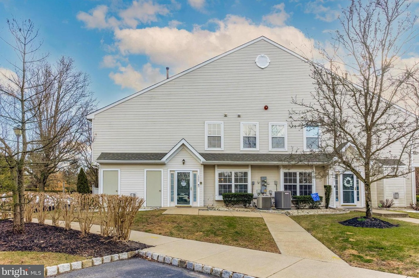 1504 Beacon Hill Dr, Erial, NJ 08081