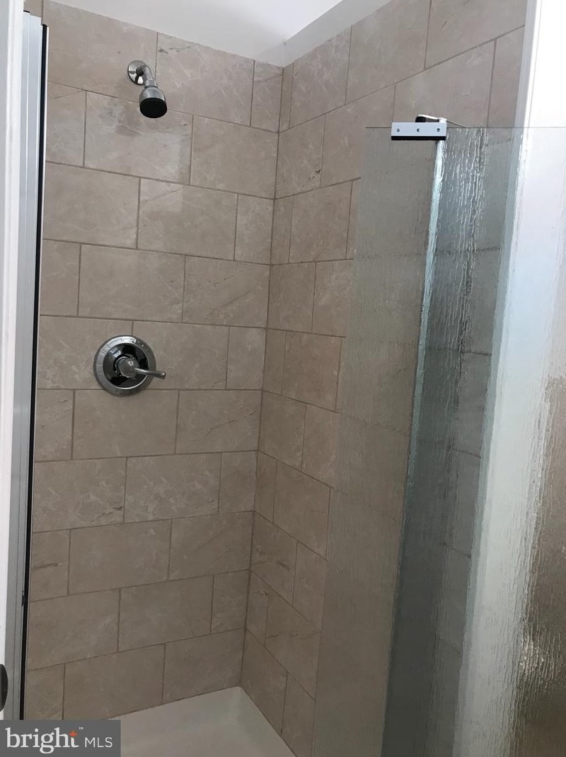 695 Haddon Ave, Camden, NJ 08108