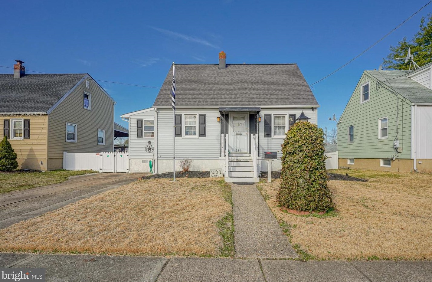 221 4th St, Gloucester, NJ 08030