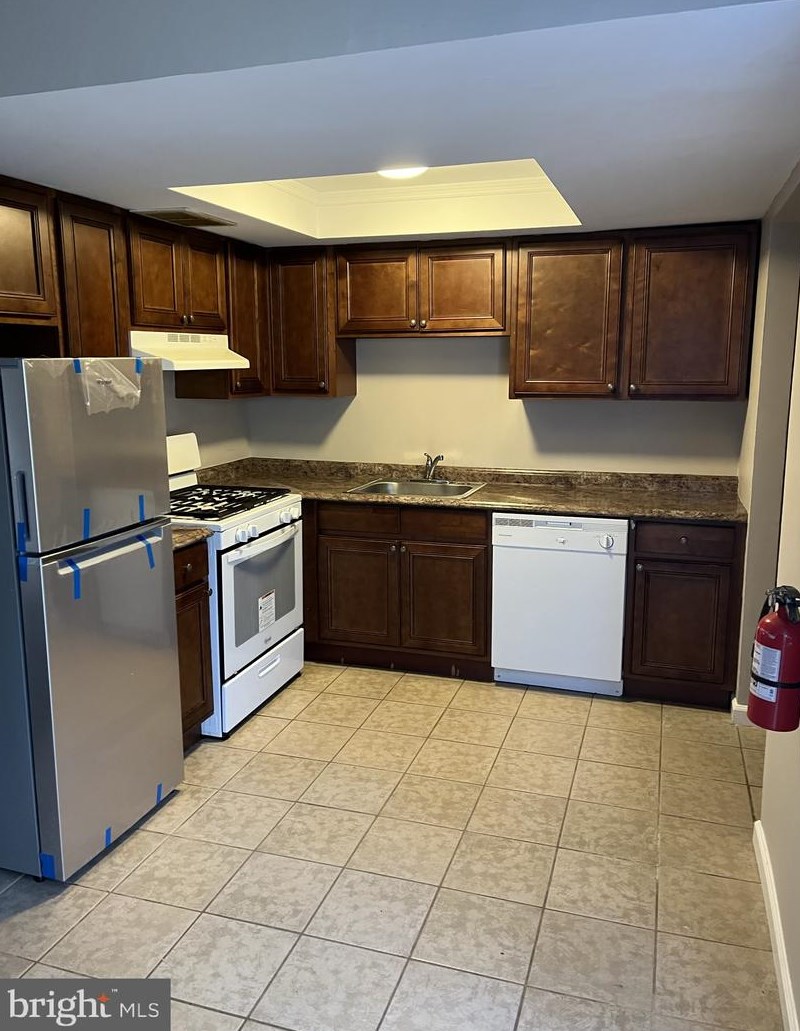 54 Memphis Ct, Erial, NJ 08081