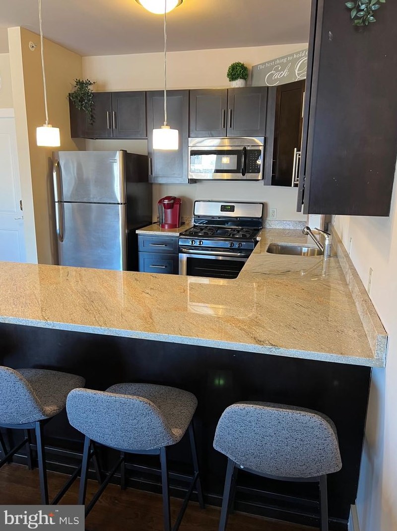 700 New St #303, Camden, NJ 08103