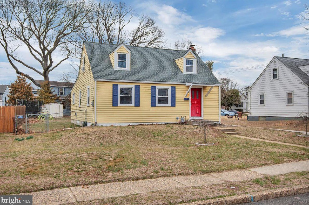 409 W Evesham Rd, Runnemede, NJ 08078