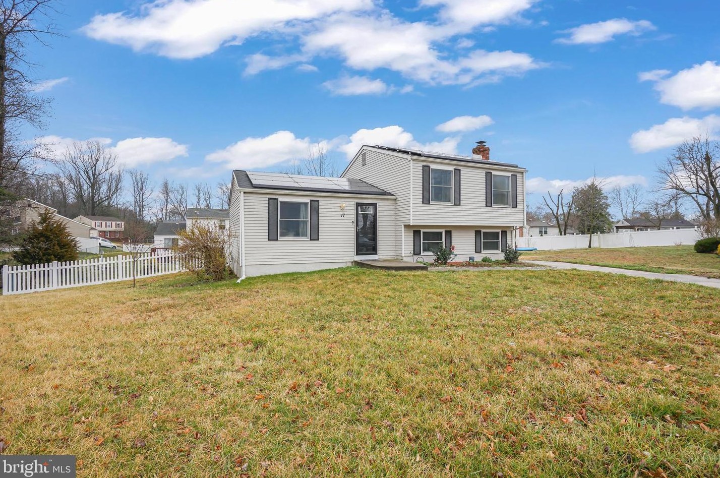 17 Foxwood Ct, Erial, NJ 08081-1307