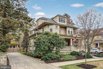 120 Lafayette Avenue - Photo 1