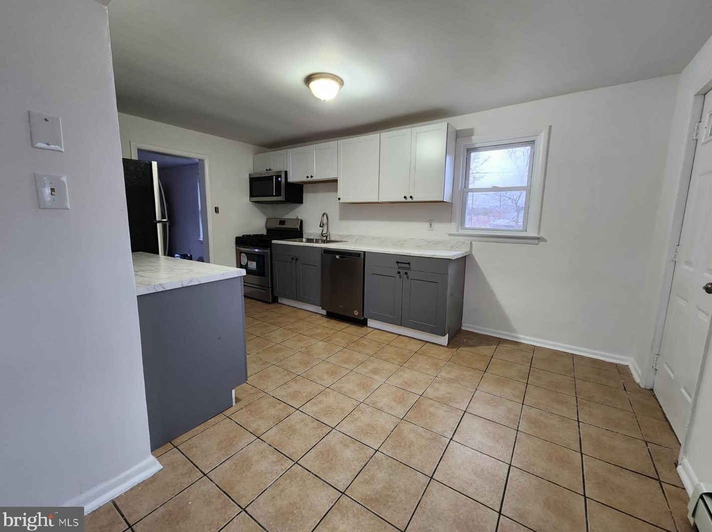 178 E Charleston Ave, Lawnside, NJ 08045