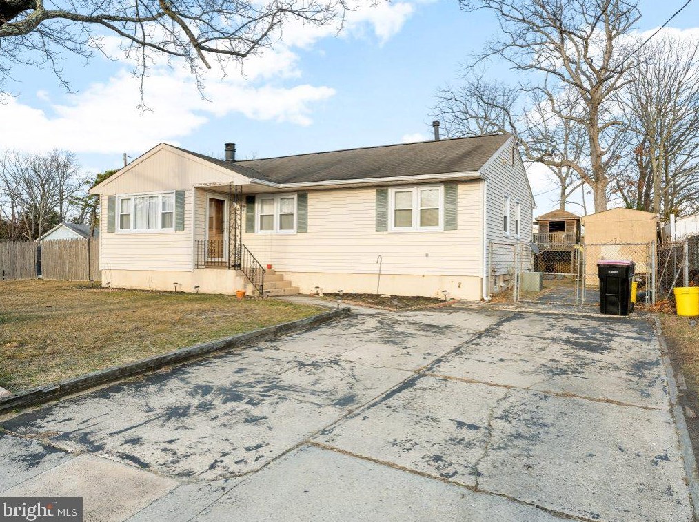 51 Morgan St, Erial, NJ 08081