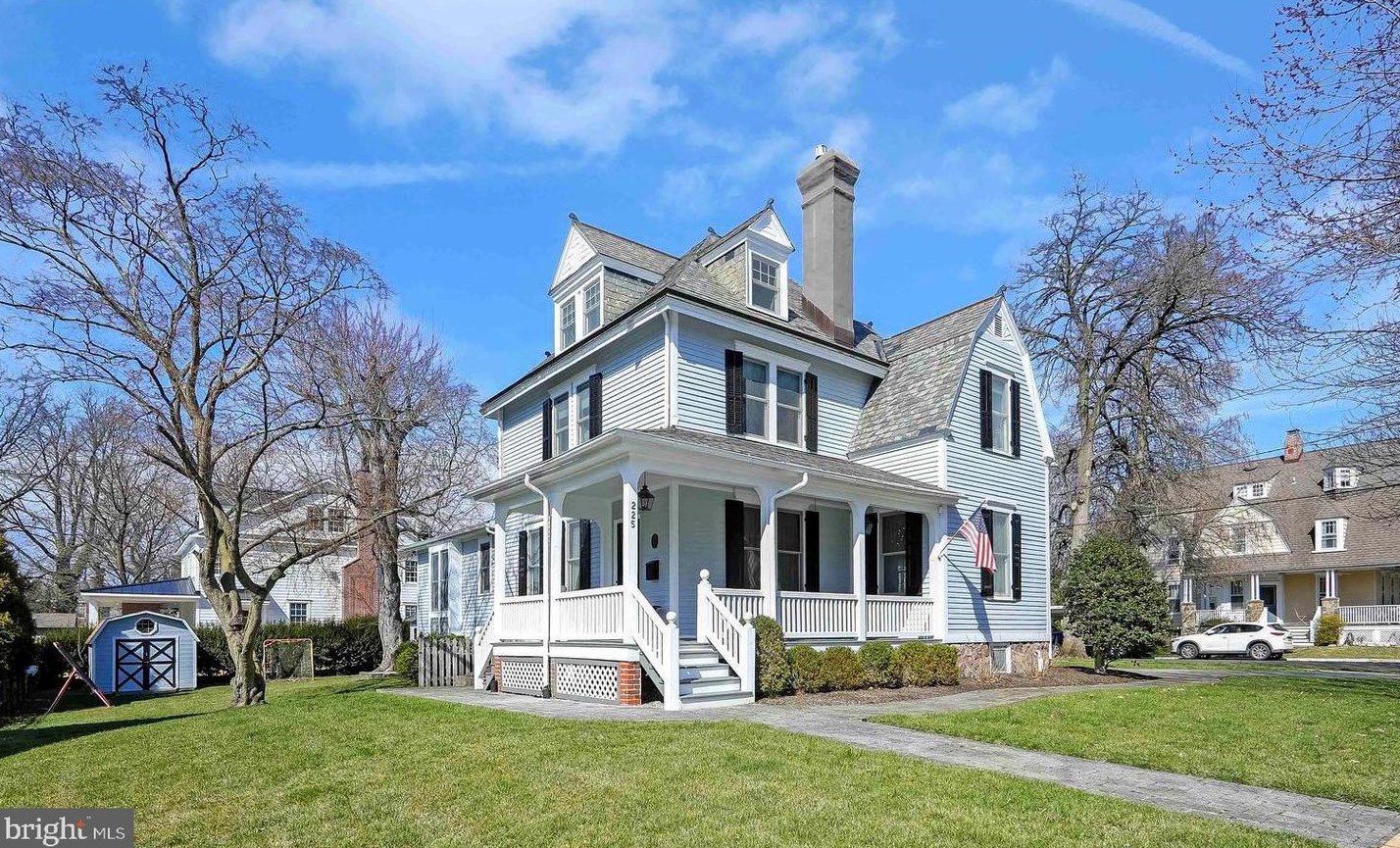 225 W Euclid Ave, Tavistock, NJ 08033