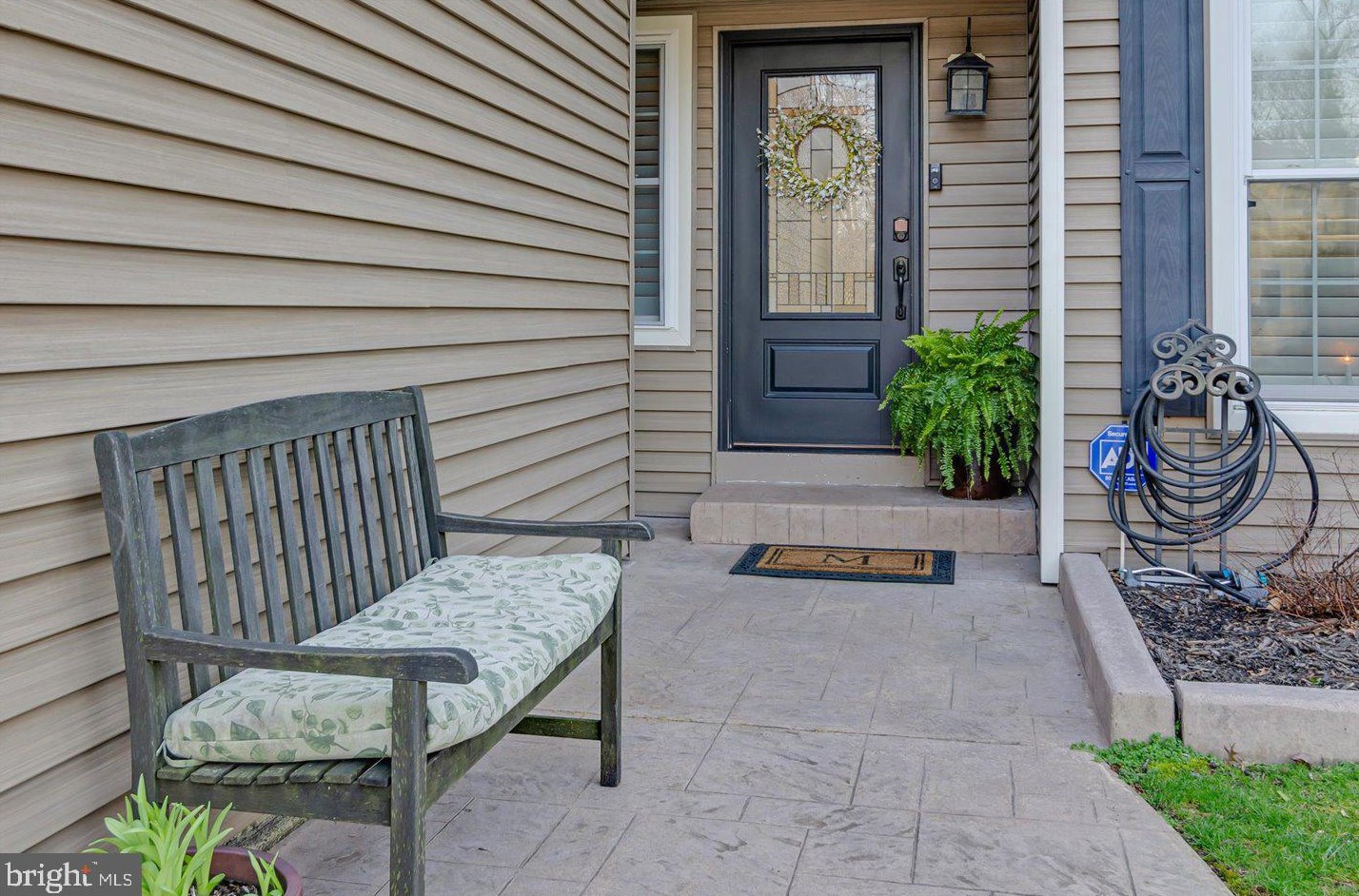 60 Brambling Ln, Franklin Township, NJ 08043