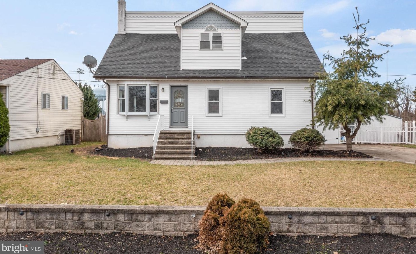 136 Hall Ave, Gloucester, NJ 08031