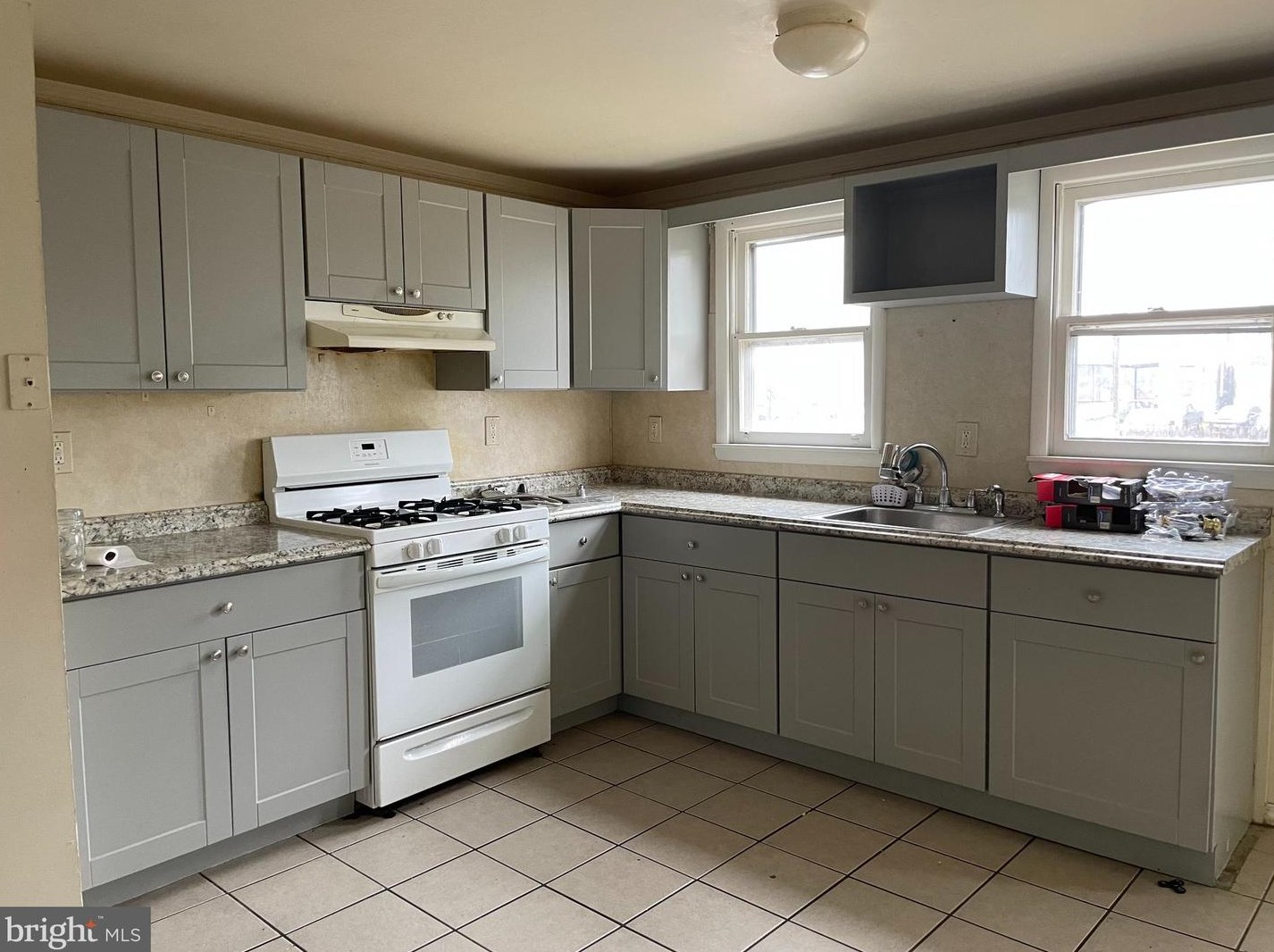 314 N Broadway, Gloucester, NJ 08030