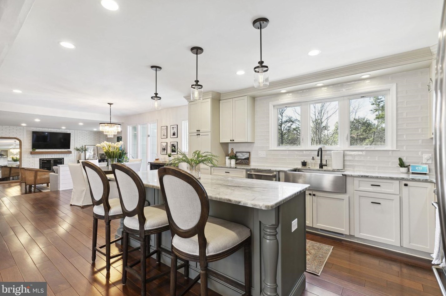 59 Chippenham Dr, Franklin Township, NJ 08043