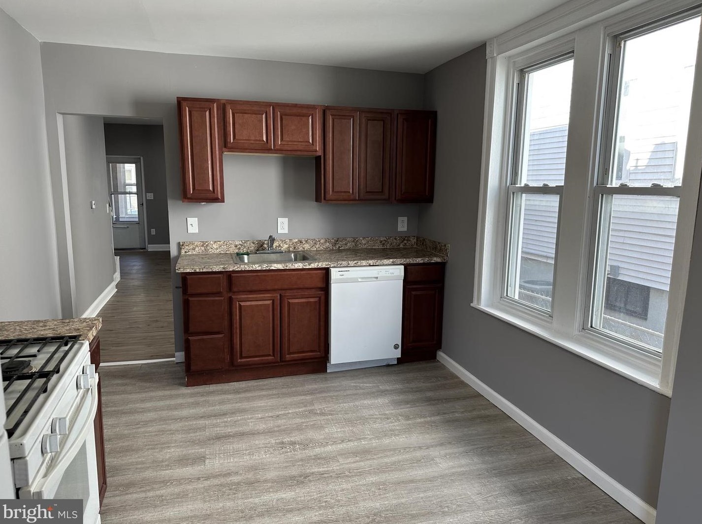20 S Sussex St, Gloucester, NJ 08030