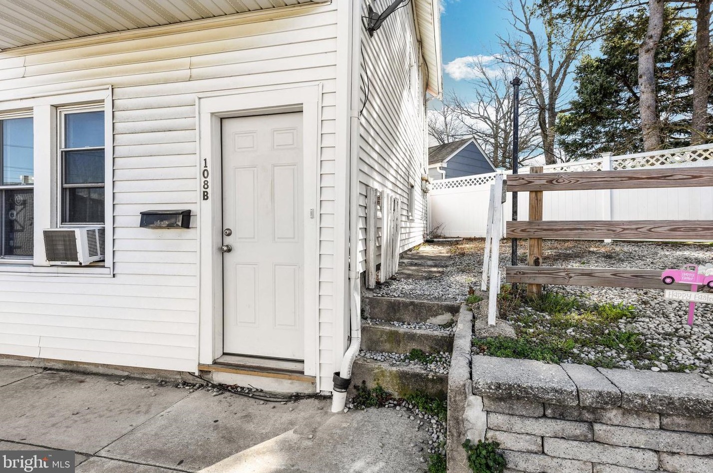 108 Clements Bridge Rd, Barrington, NJ 08007