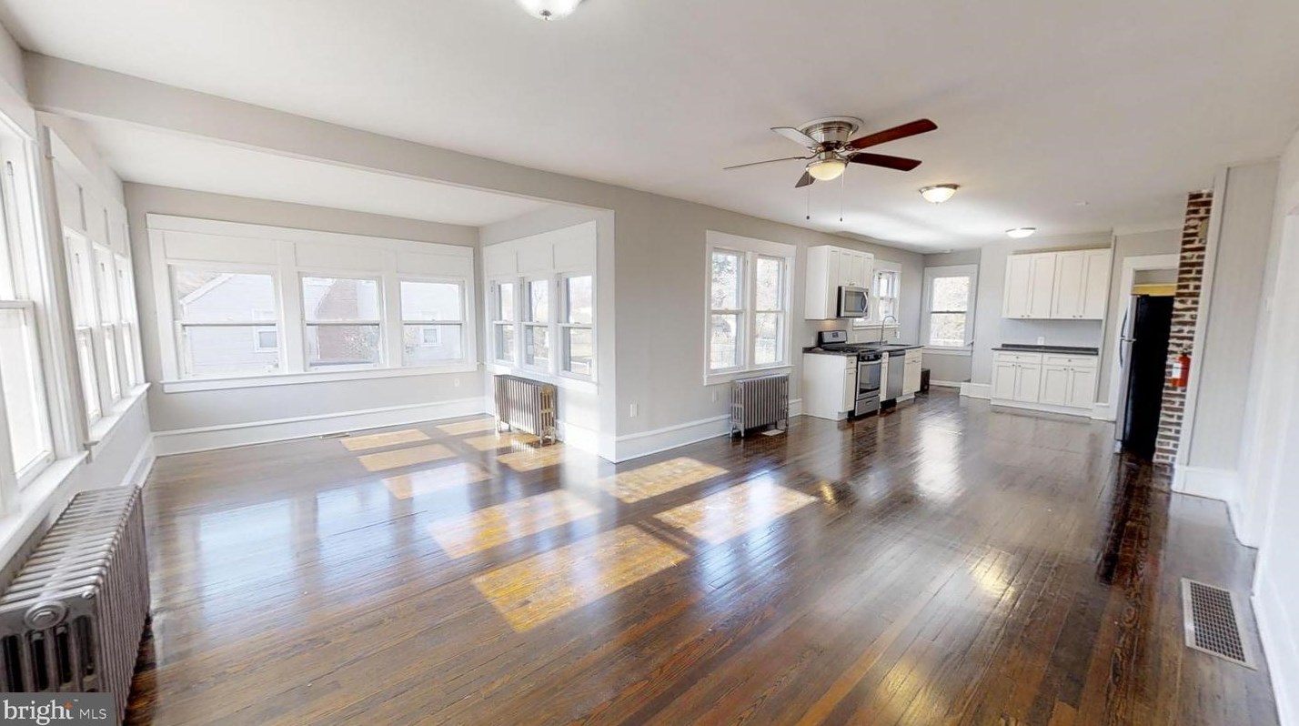 67 Apple Ave, Gloucester, NJ 08031