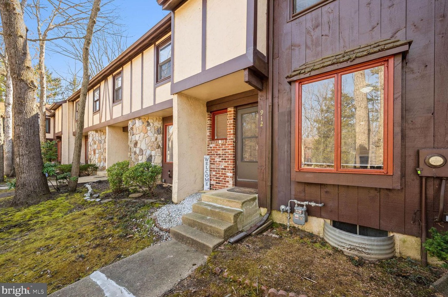 912 Burberry Ct, Erial, NJ 08081