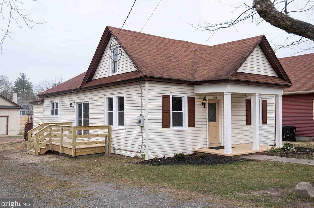 313 Pennington Ave, Waterford, NJ 08089
