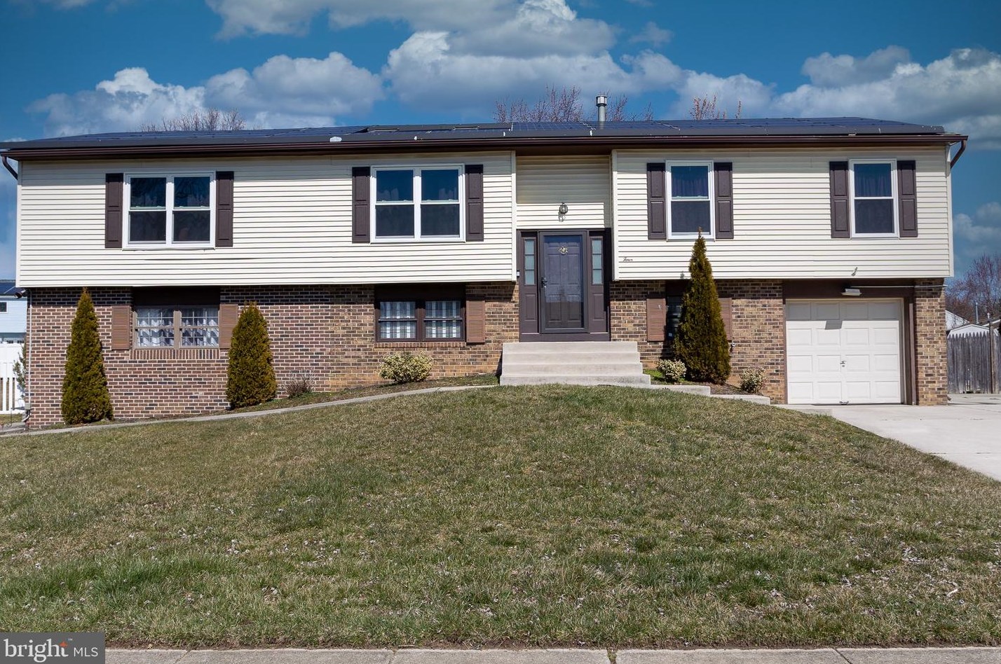 4 Nashua Dr, Erial, NJ 08081
