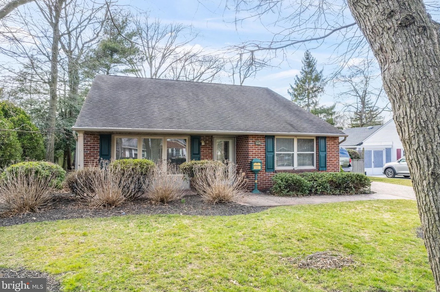 1008 Chesterfield Rd, Tavistock, NJ 08033