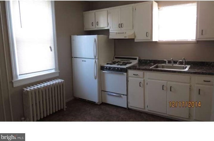 246 Kingston Ave #2, Barrington, NJ 08007