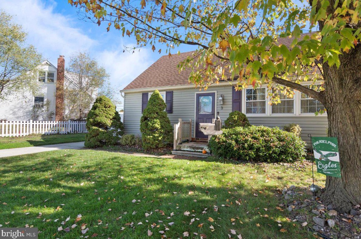 3 Joans Ln, Berlin Boro, NJ 08009