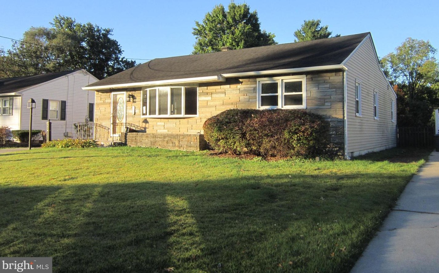 241 Richards Ave, Barrington, NJ 08007