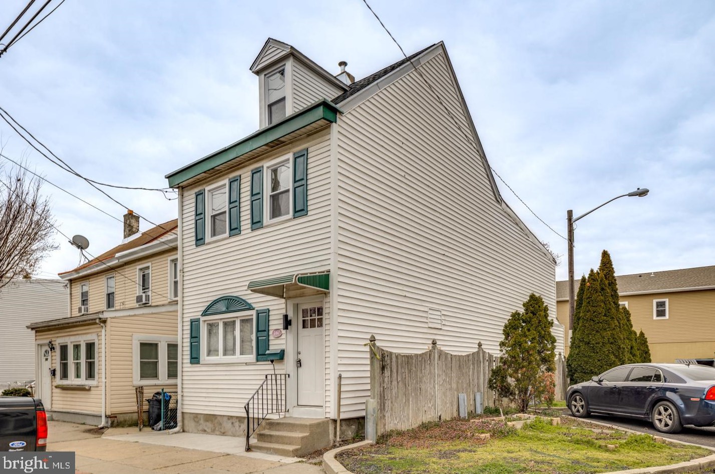 167 S Burlington St, Gloucester, NJ 08030
