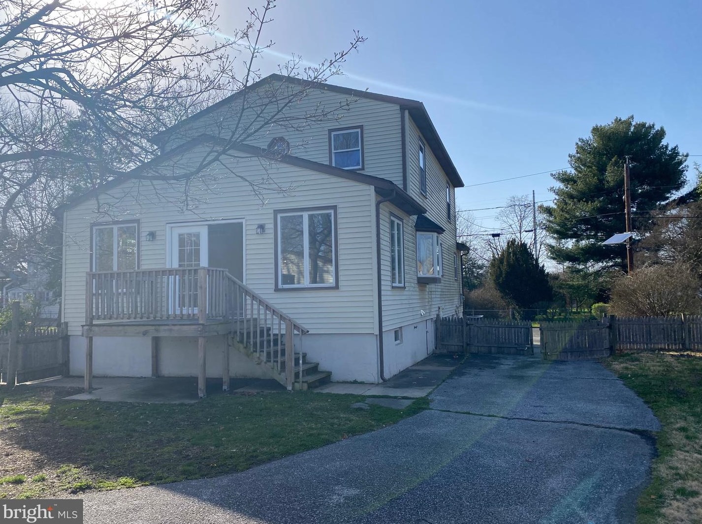 14 3rd St, Gloucester, NJ 08030