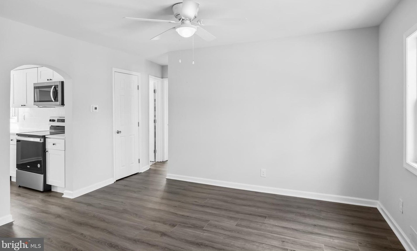 1010 Carter Ave, Gloucester, NJ 08031