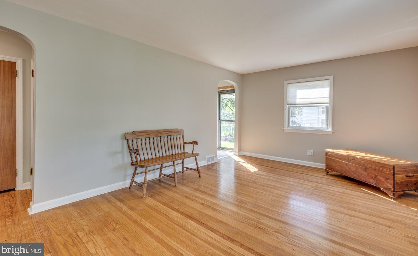 1102 Sylvan Dr, Haddon Heights, NJ 08035