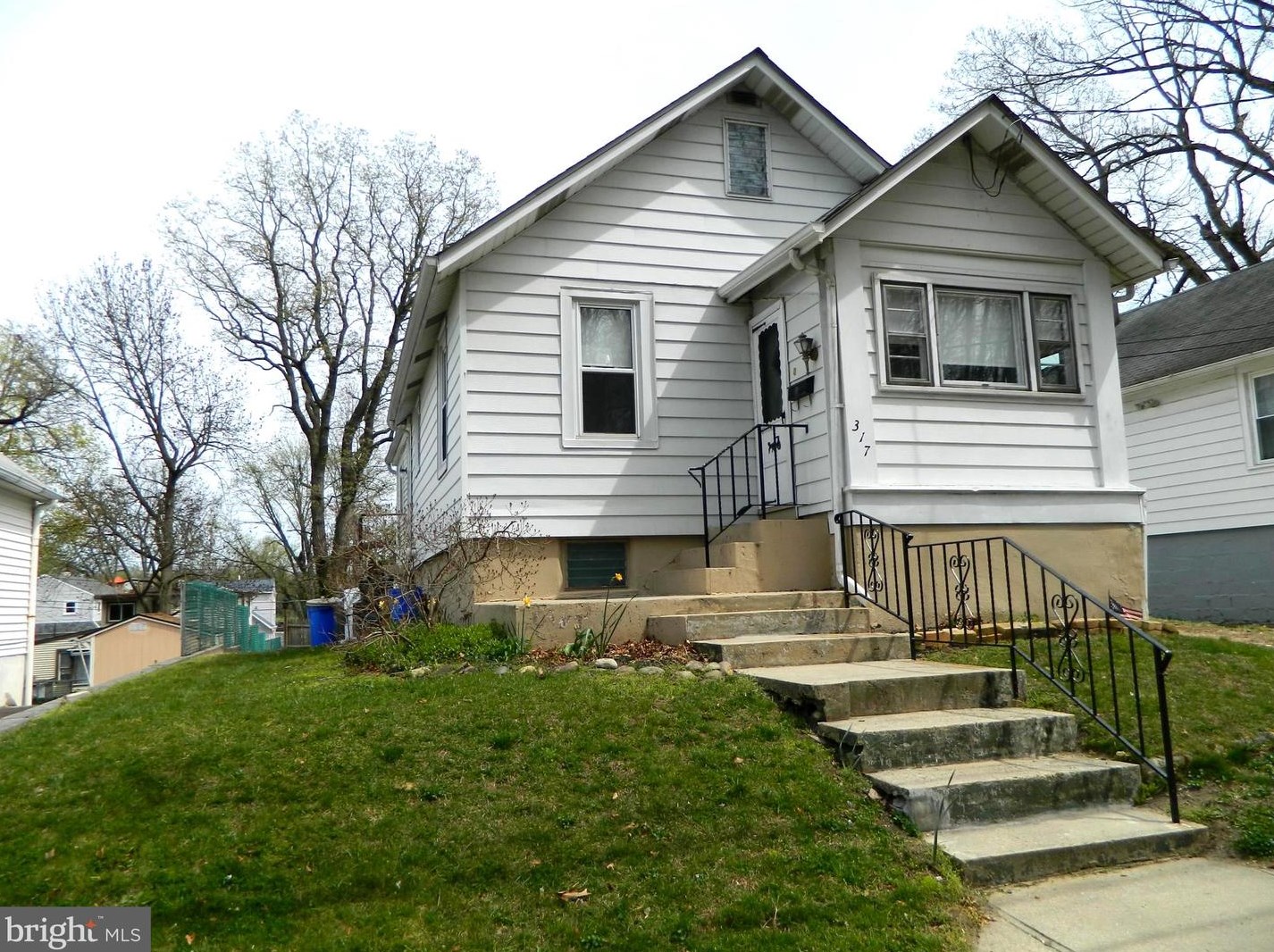 317 S Lowell Ave, Gloucester, NJ 08031