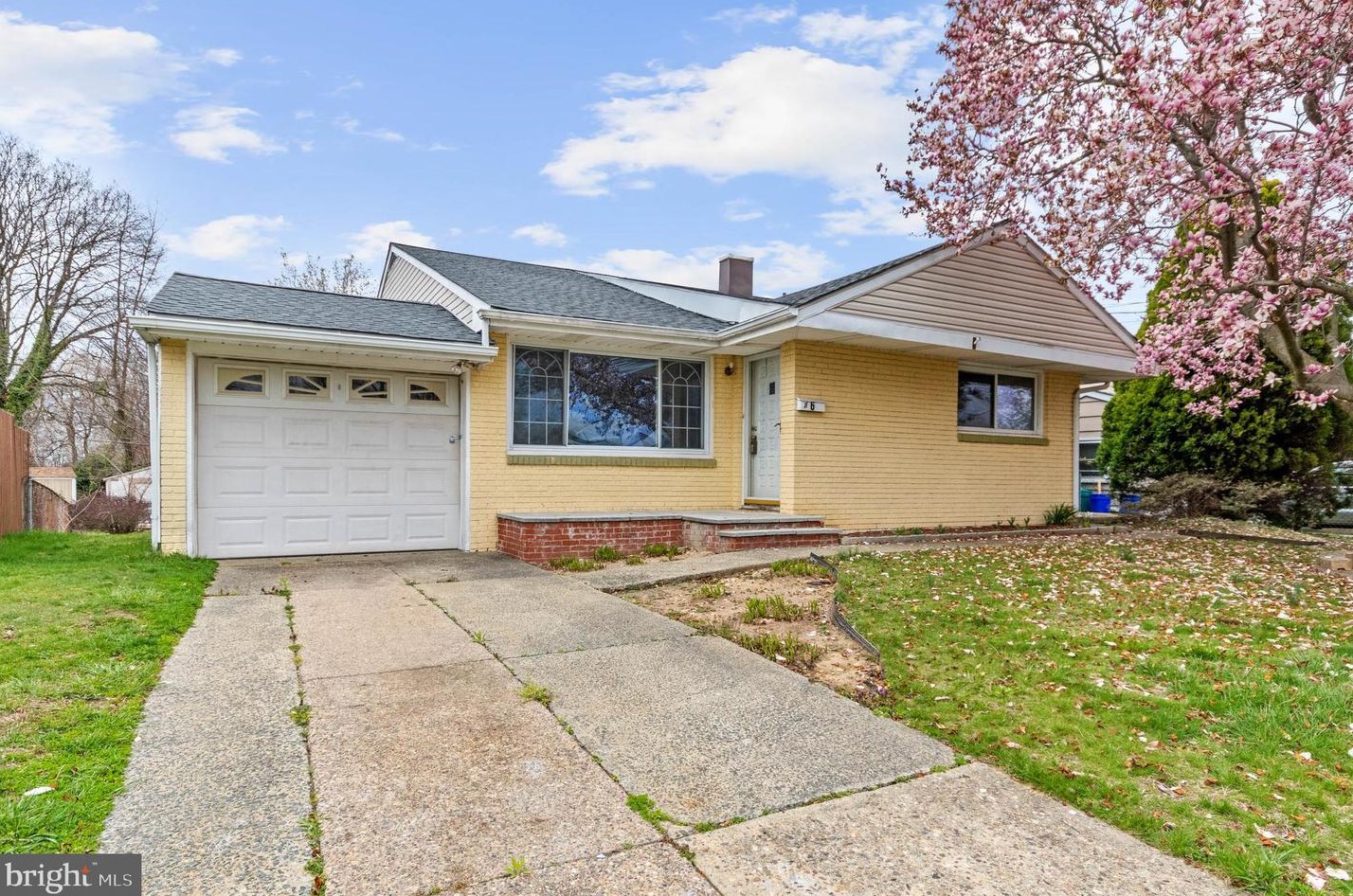 6 Thomas Ave, Gloucester, NJ 08031