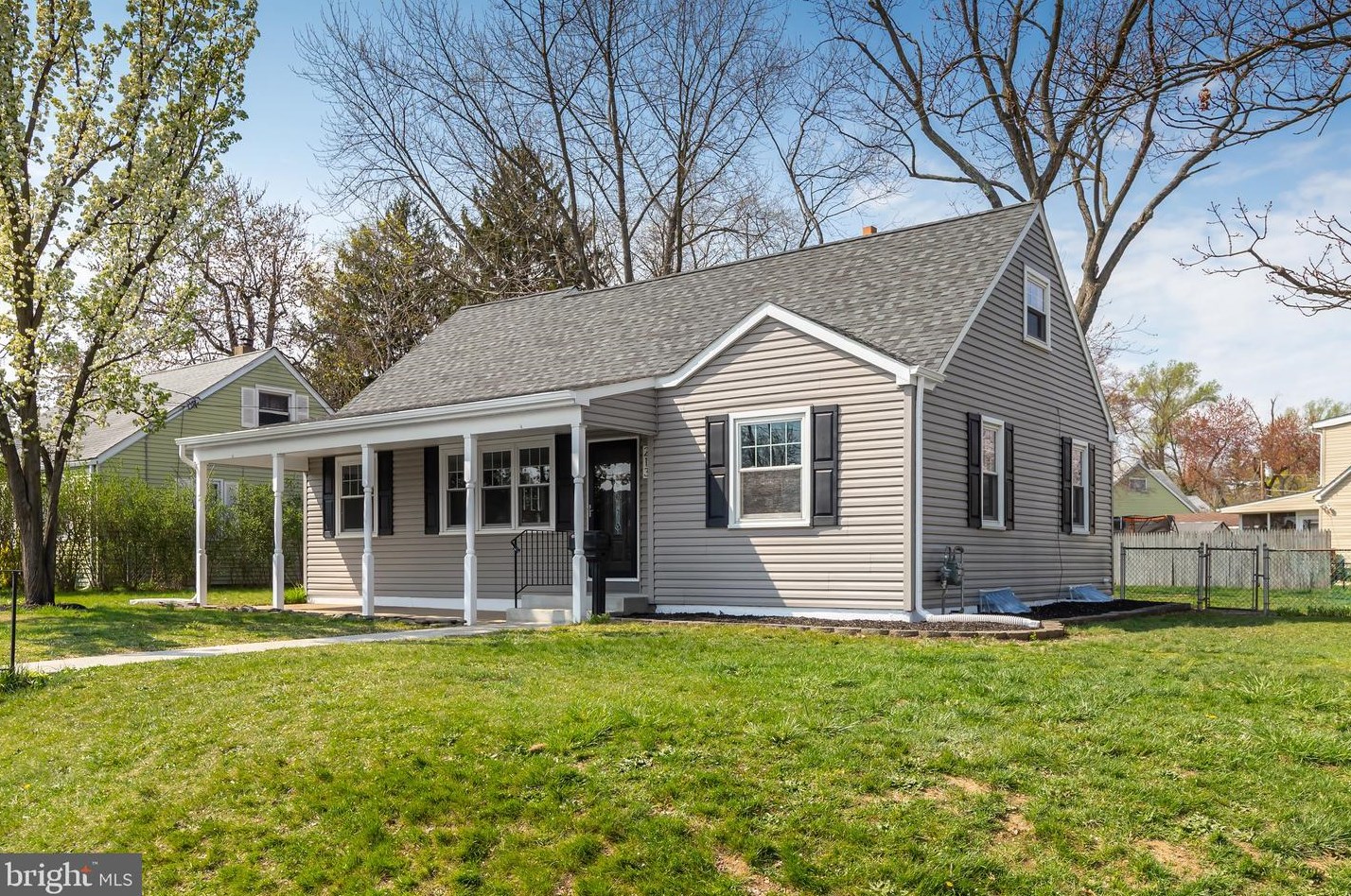 213 Ardmore Ave, Runnemede, NJ 08078