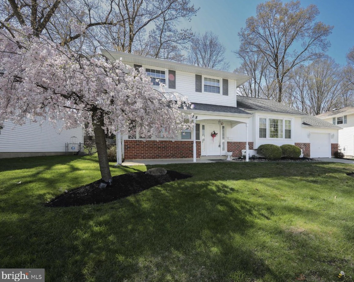 38 W Ferndale Dr, Runnemede, NJ 08078
