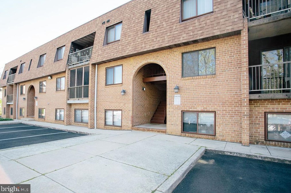 316 White Horse Pike #102, Camden, NJ 08107