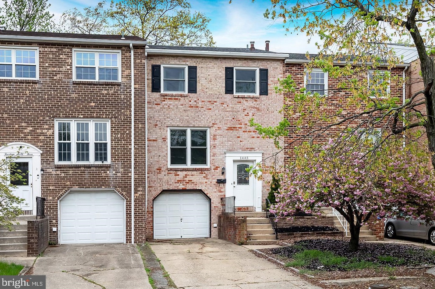 1445 Boxwood Dr, Blenheim, NJ 08012