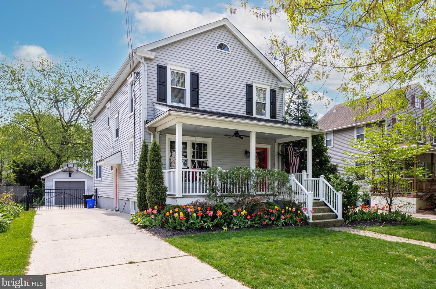 240 Ardmore Ave, Tavistock, NJ 08033