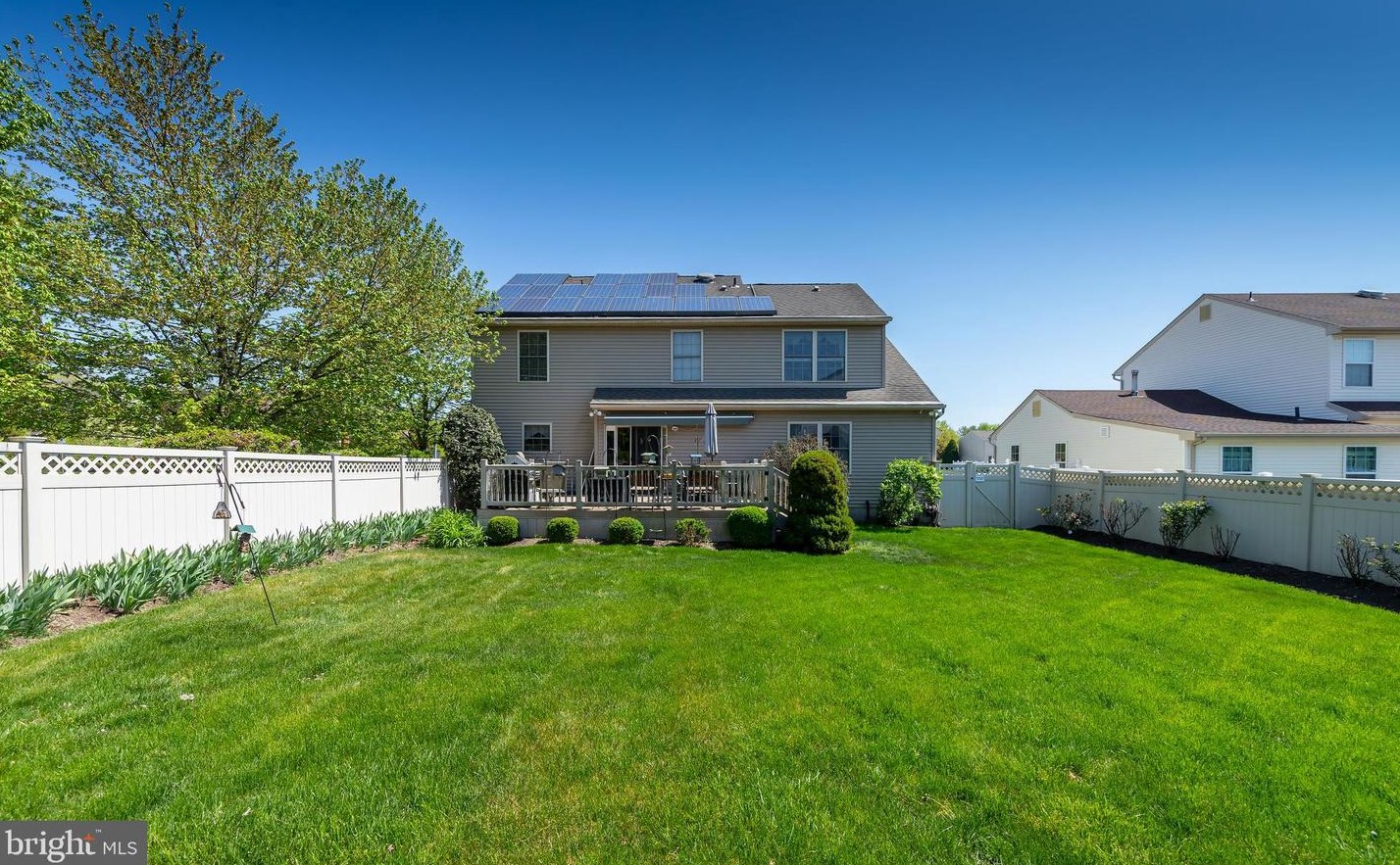 1 Mayflower Dr, Erial, NJ 08081