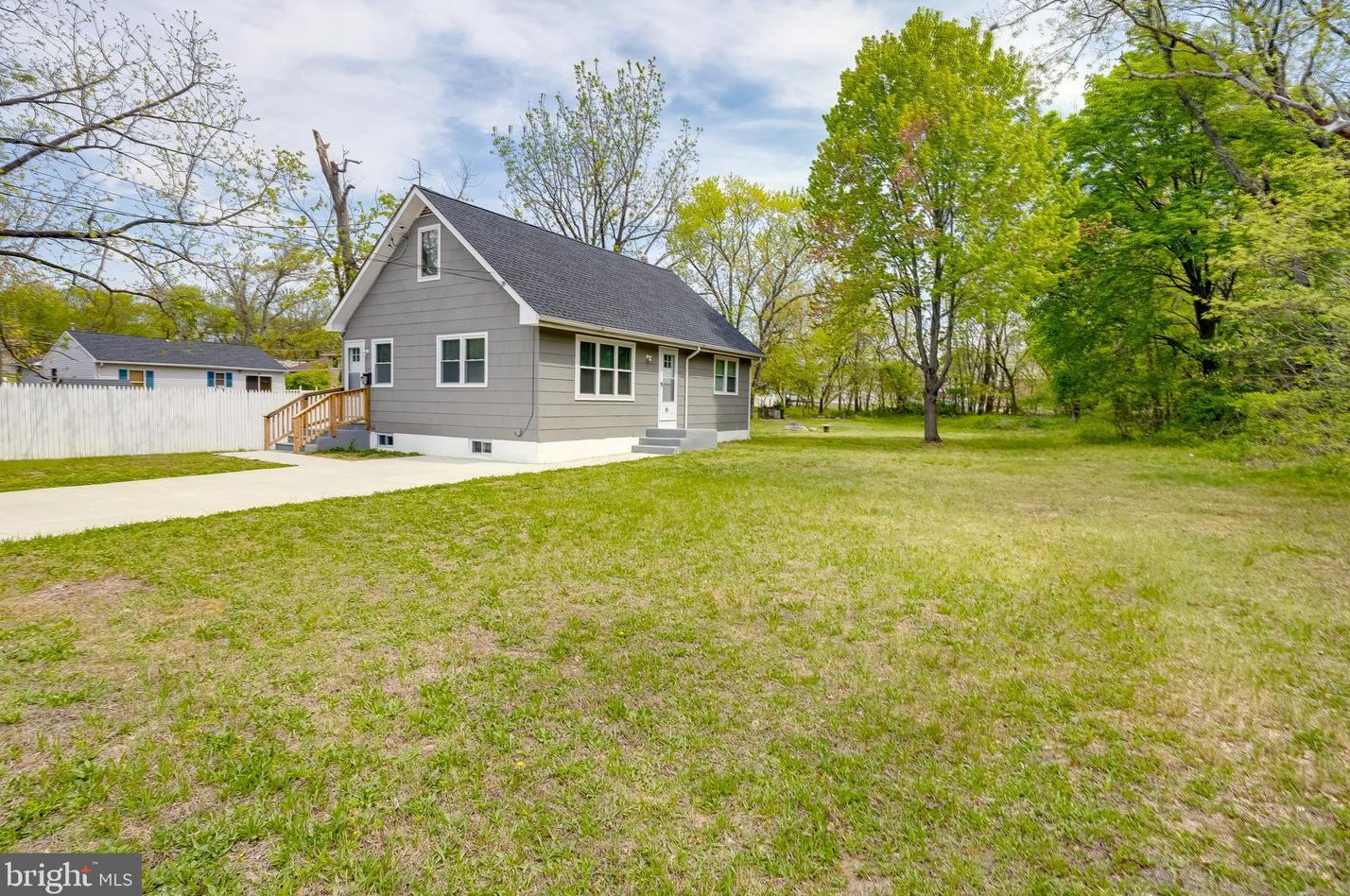 15 Moore Ave, Lawnside, NJ 08045