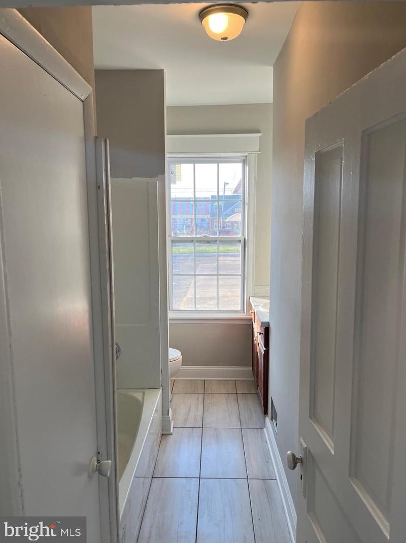 47 N White Horse Pike #a, Camden, NJ 08106